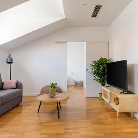 Limehome Madrid San Lorenzo Exterior photo