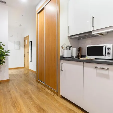 Limehome Madrid San Lorenzo Room photo